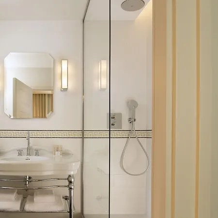 호텔 르 쓰바 4*