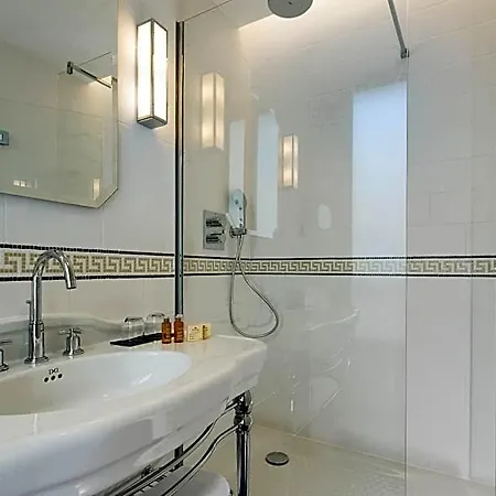 Le Tsuba Hotel Paris