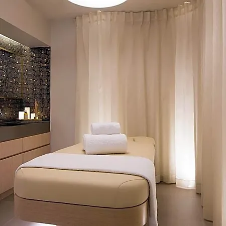 Le Tsuba Hotel