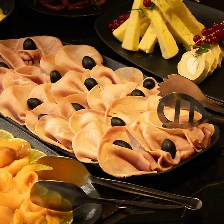 Le Tsuba 4*