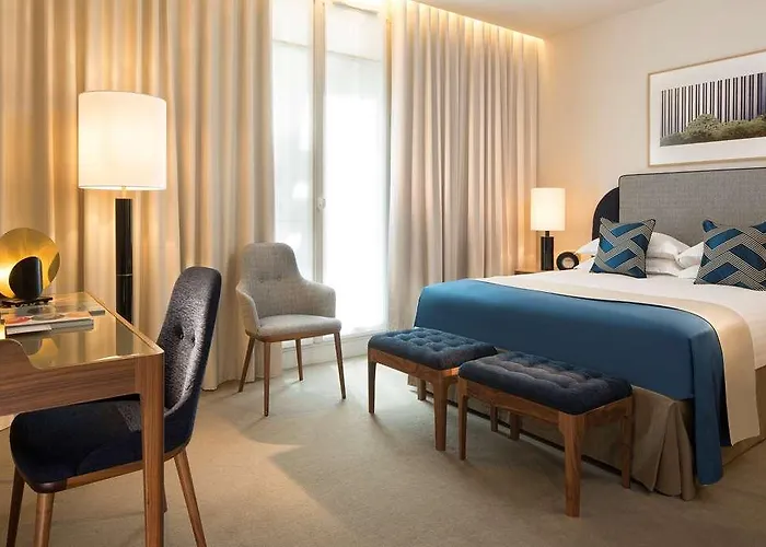 Le Tsuba Hotel Parijs