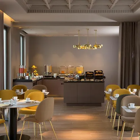 Le Tsuba Hotel Paryż